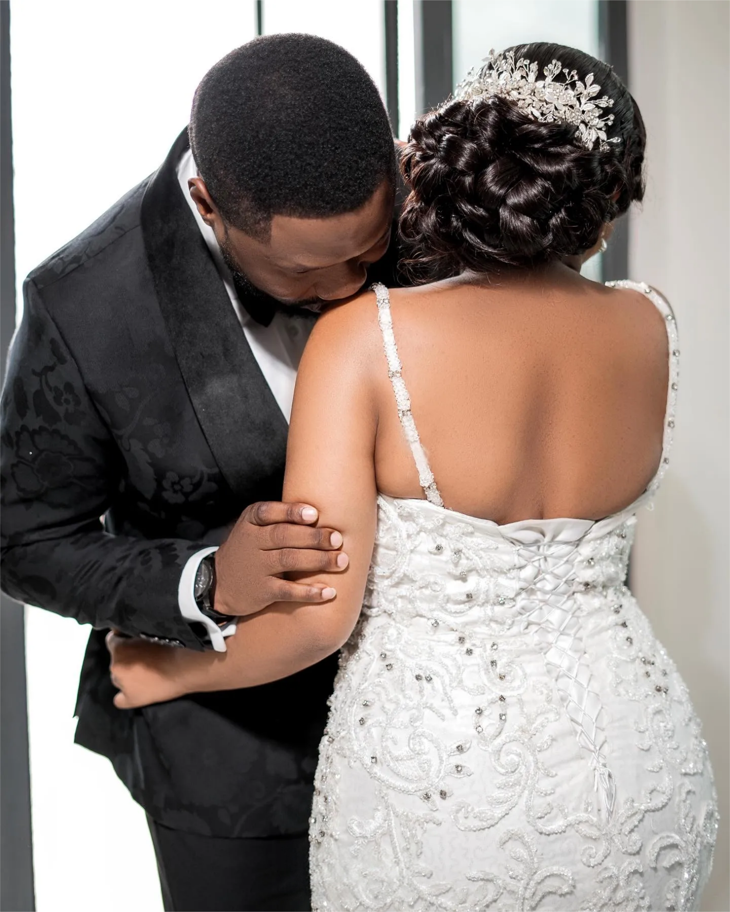 Ivory Mermaid Wedding Dresses Plus Size Lace Beaded Crystals Tiers Bridal Gowns Dresses