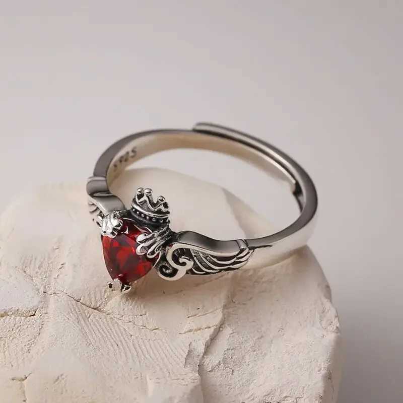 Heart Red Zircon Rings for Women Retro Gothic Crown Wing Silvery Ring Fashion JewelryW251030