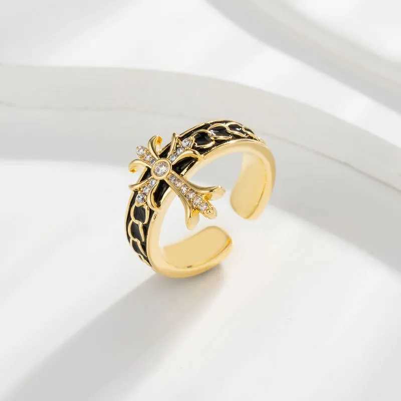 Exquisite Shiney Zircon Cross Rings for Women Men Gothic Geometric Adjustable Ring Vintage Engagement Party Jewelry AccessoriesW251030