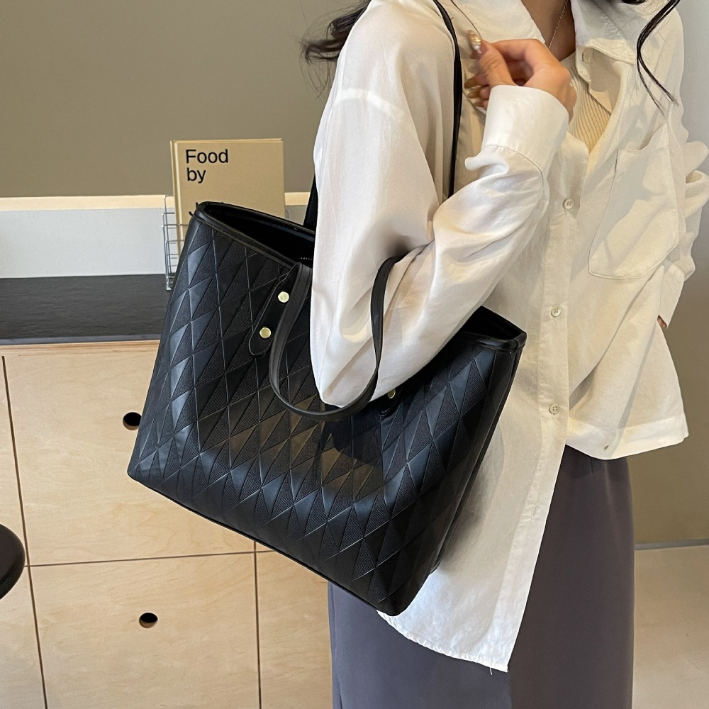 Versatile Casual Shoulder & Handbag Perfect Fit For Students And Professionals Alike!