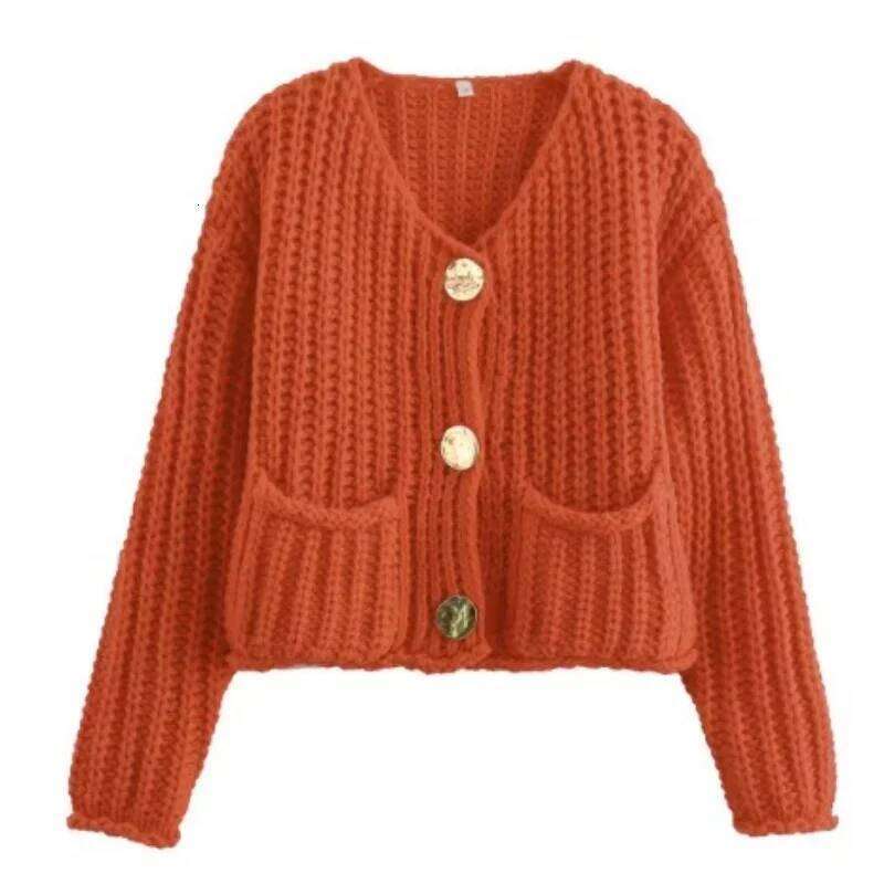 2025 New Solid Color Single Row Round Button Sweater Women Comfortable Casual Double Pocket Coat Fashionable V-Neck Knitted Designer Sweater Women Bea