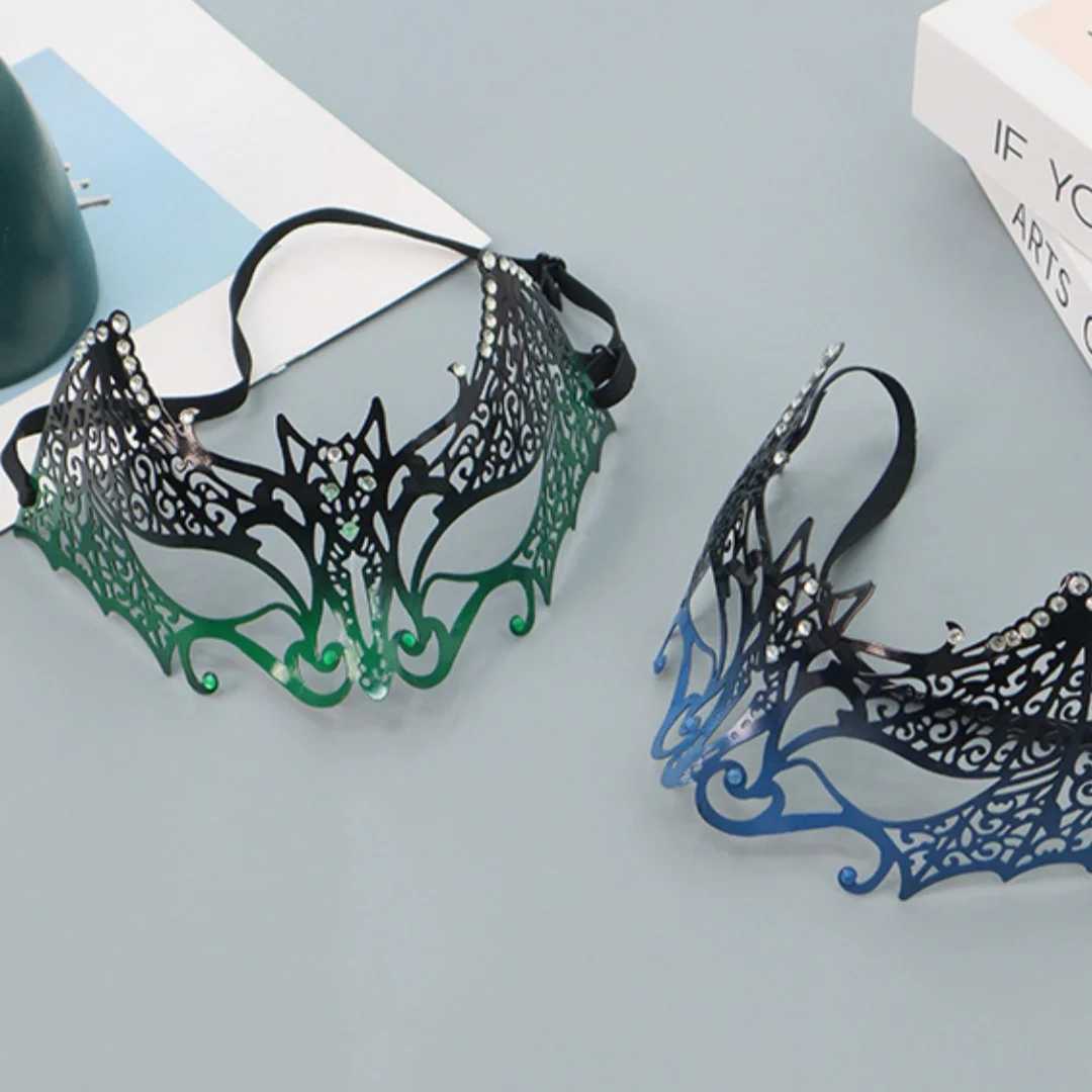 Diamond Encrusted Iron Half Face Bat Mask Sexy Carnival Masquerade Ball Halloween Party Gothic Steampunk Eye MaskW251029