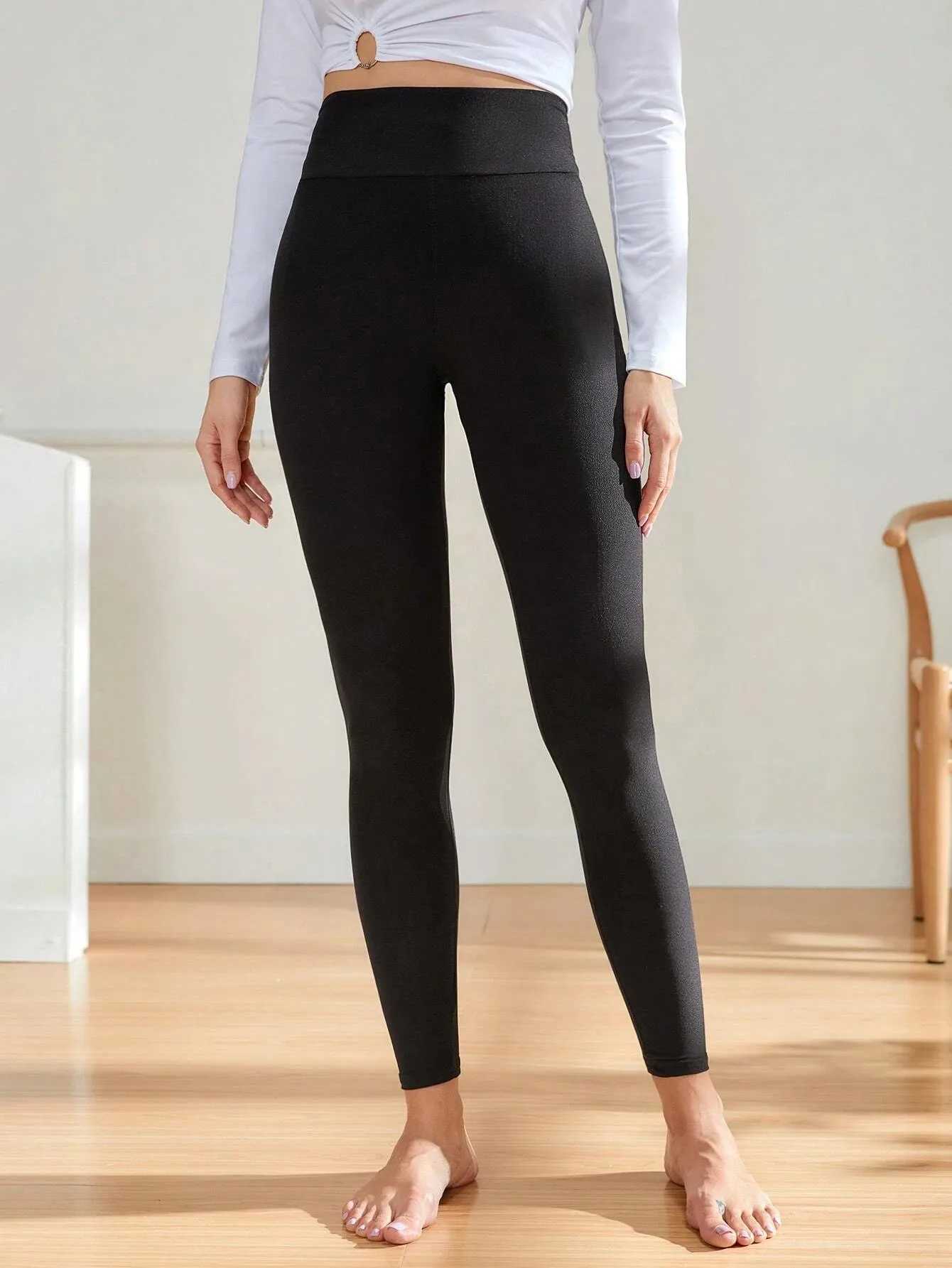 Solid Color Sporty Knitted Elastic Leggings For Women J251030