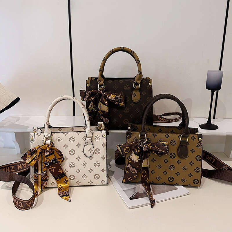 Designer bag Fashionable Vintage Handbag New High-end 2025 Commuter Shoulder Tote Crossbody Bag for Women
