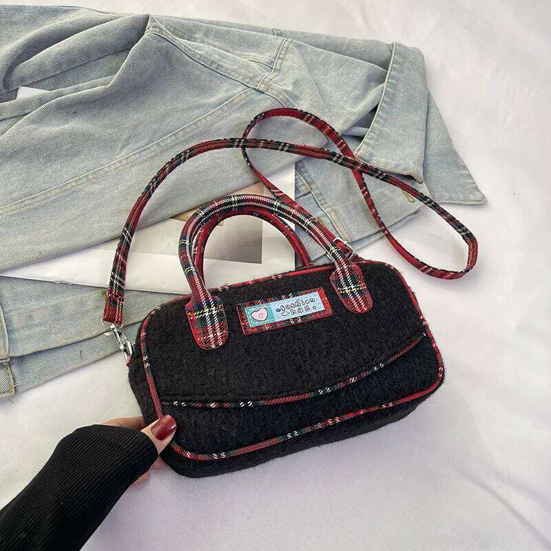 Plaid Handbag For Women Autumn Winter Simple Lamb Wool One Shoulder Bag Temperament Versatile Mini Crossbody Bags Trend