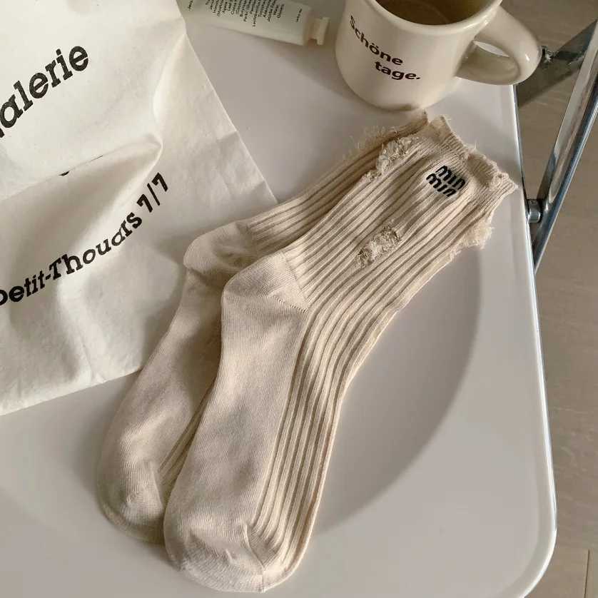 Trendy Street Broken Hole Style Cotton Socks Women Medium Tube Letters Embroidery Calf Socks HipHop Sox Harajuku R251030