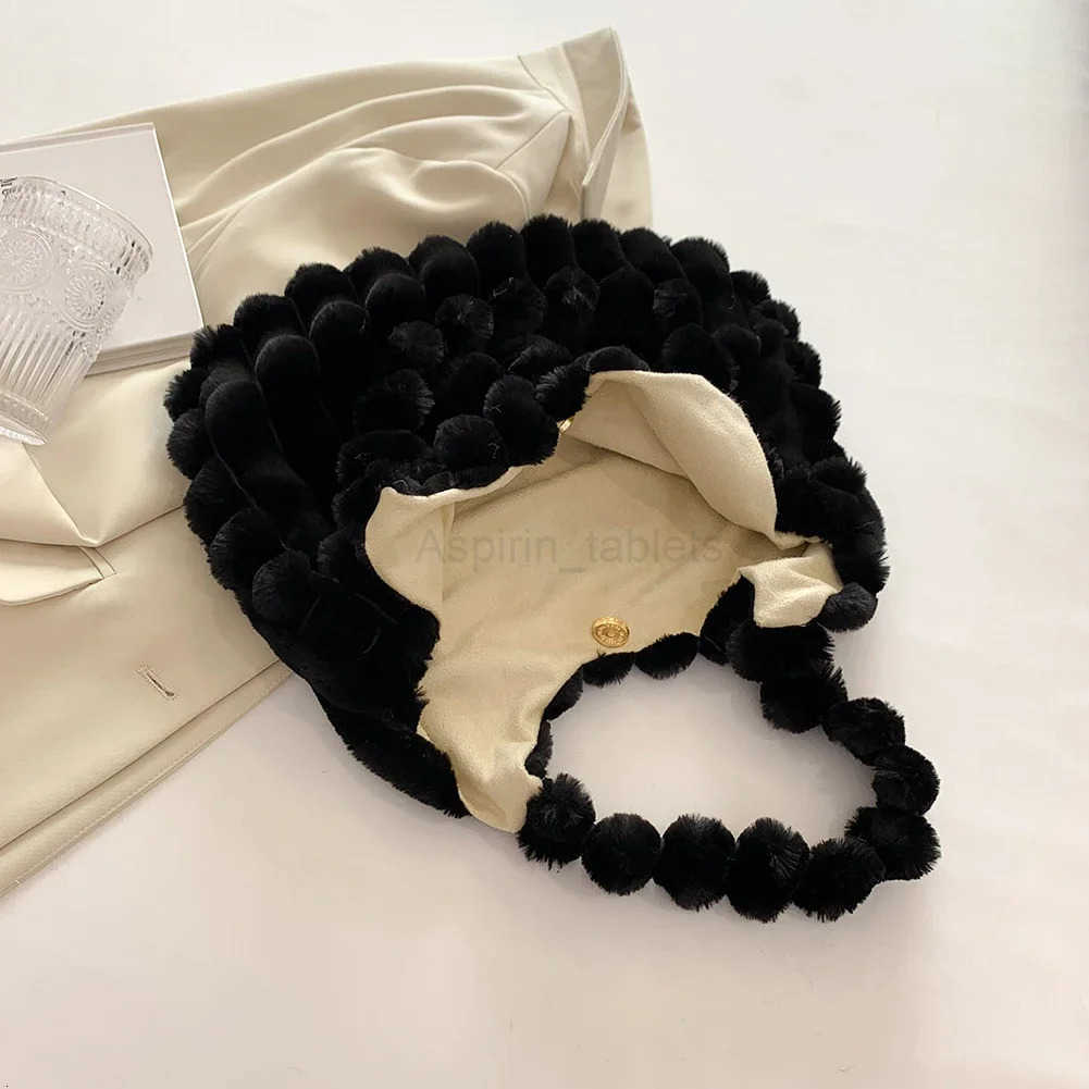 Women Plush Tote Handbag Large Capacity Soft Satchel Bag Versatile Fashion Casual Shopping Tote Bag M251030