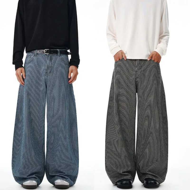 Autumn American Retro College Style Mens Striped Jeans Fashionable Loose Scimitar Wideleg Pants Neutral Couple Baggy Trousers J251030