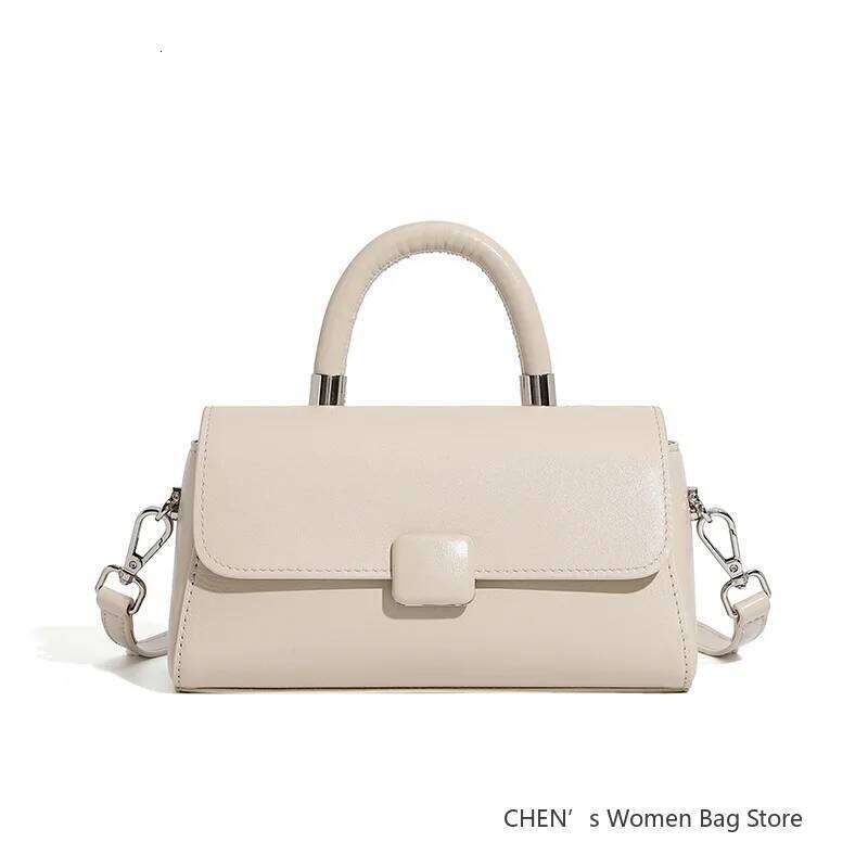 Genuine Leather Handbag Women's 2025 Light Single-Shoulder Crossbody Bag Lightweight Versatile Small Designer