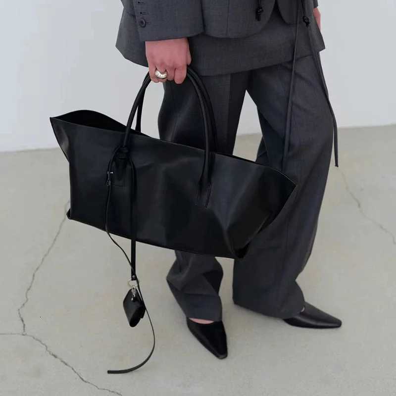 Designer bag Fi Luxury Wens Tote Bag Large Capacity Simple Versatile Designer Handbag Highquality Texture Shoder Bag Underarm Bag Y251029