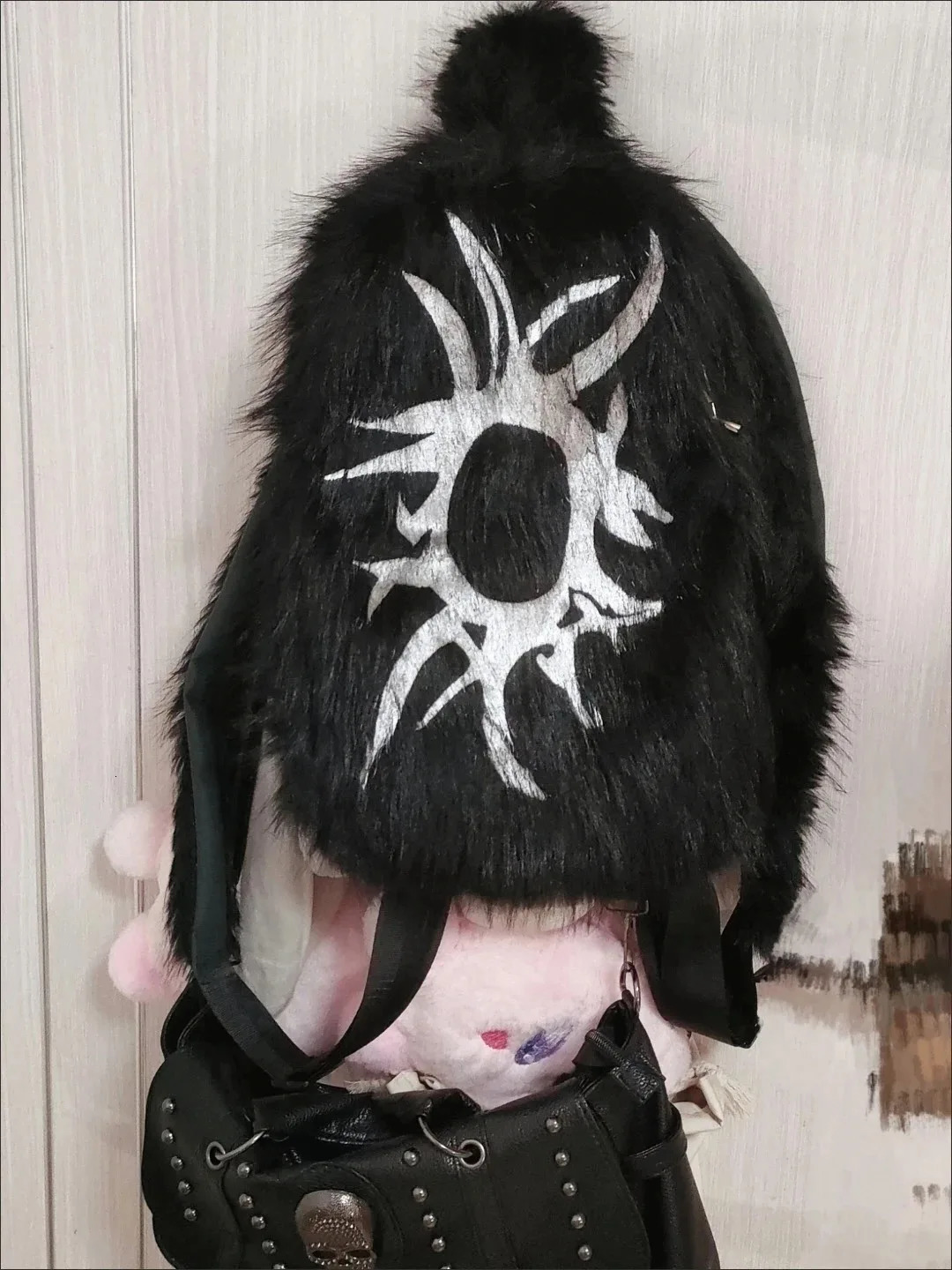 Unisex Black Fur Backpack Large Capacity Winter Fashion Backpacks Raccoon Print Plush Bag Frurry Hiphop School Bags 251029