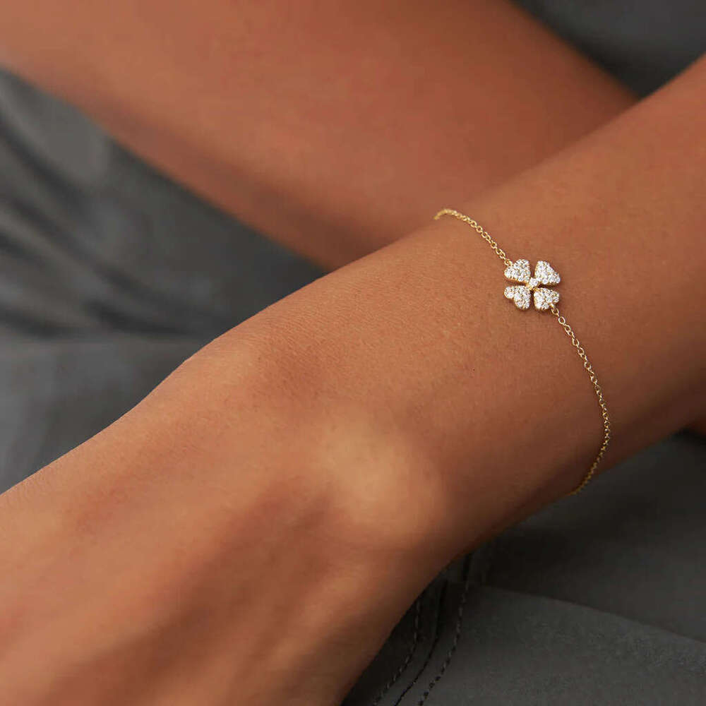 Four-Leaf Clover Micro-Paved Zircon Full Dia Bracelet Light Style Creative Personality Women's Jewelry New Fashion Accessories