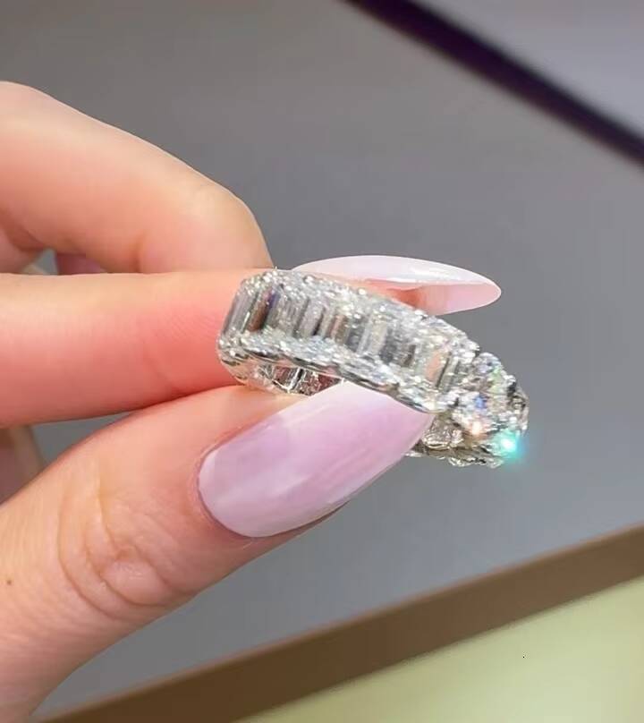 Factory Direct Sell 10K 14K 18K White Gold VVS D Color 3X5MM Emerald Cut Mix Round Brilliant Cut Lab Grown Diamond Ring Band