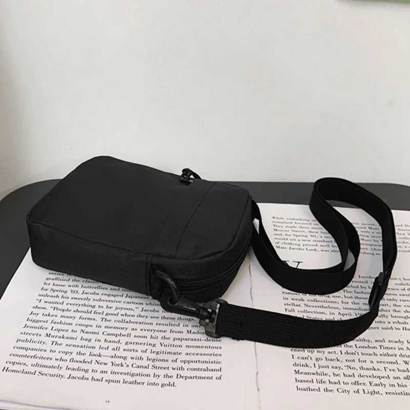 Neutral gender unisex single shoulder bag solid color single shoulder mini small square bag W251031