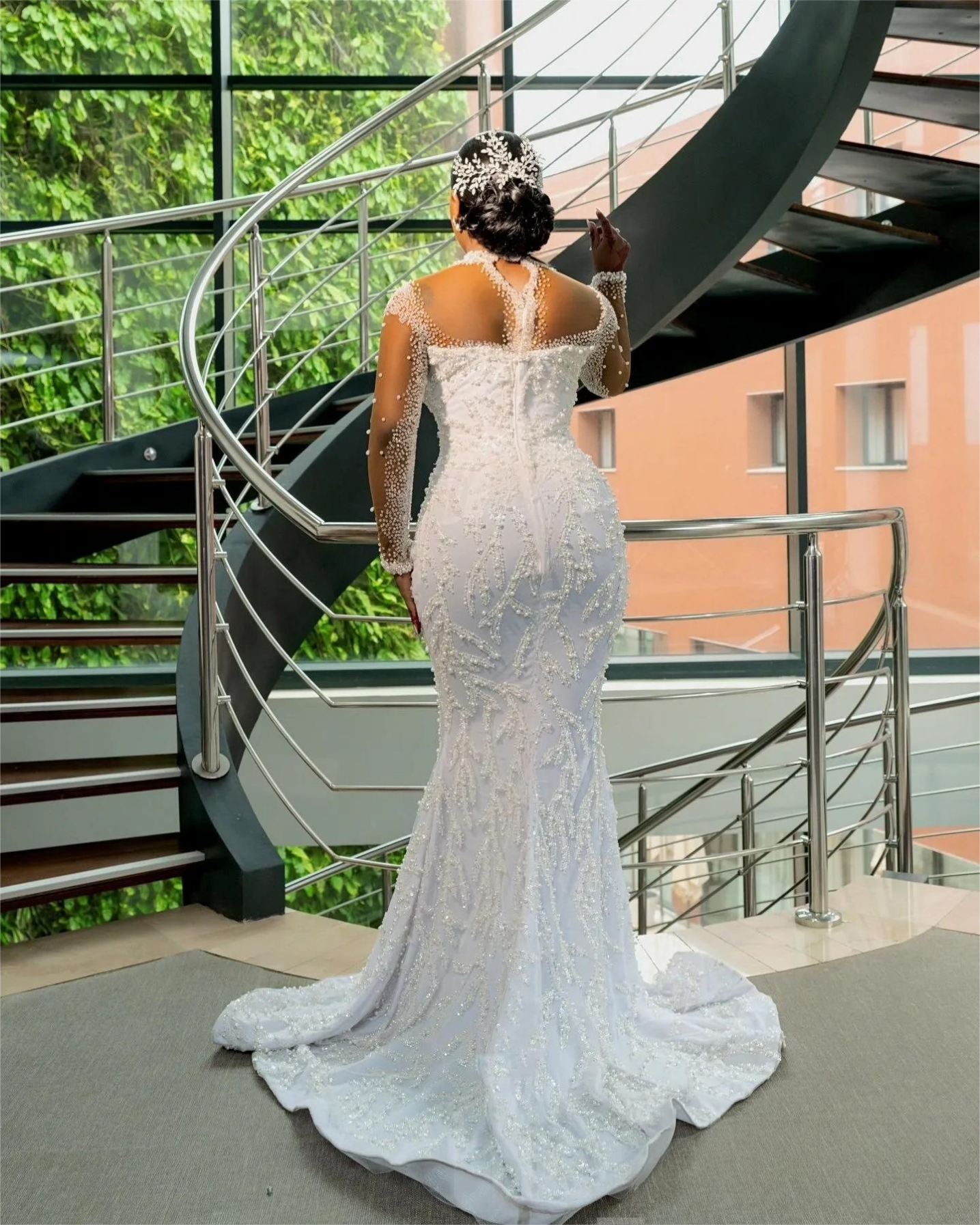 Mermaid Wedding Dresses Plus Size Luxurious Beaded Pearls Full Sleeves Sequined Vintage Elegant Bridal Gowns Dress