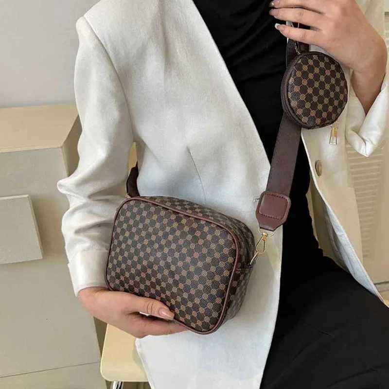 Simple And Trendy Texture Casual Womens Shoulder Bag With A Foreign Style Strap Small Hanging Bag Diagonal Crossbody Small W251031