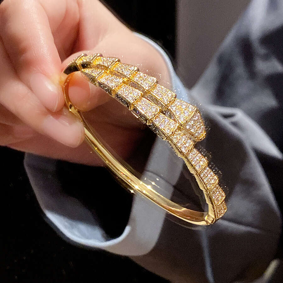 Bracelet designer bangle for women men Snake Clasp Zircon Bracelets copper plated with 18K gold Fashion Simple Versatile Luxury High end Feel Women�