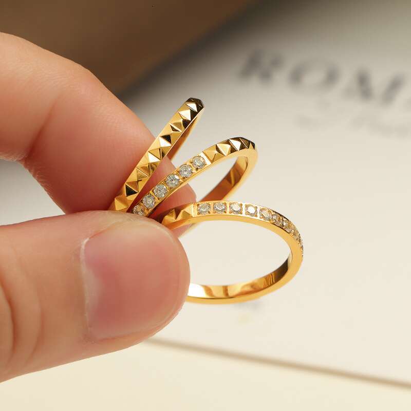 Ring Designer rings Light Luxury Exquisite Half Circle Diamond Studded Rivet Titanium Steel Personality Fashion Trend Index Finger for Women Non Fadin