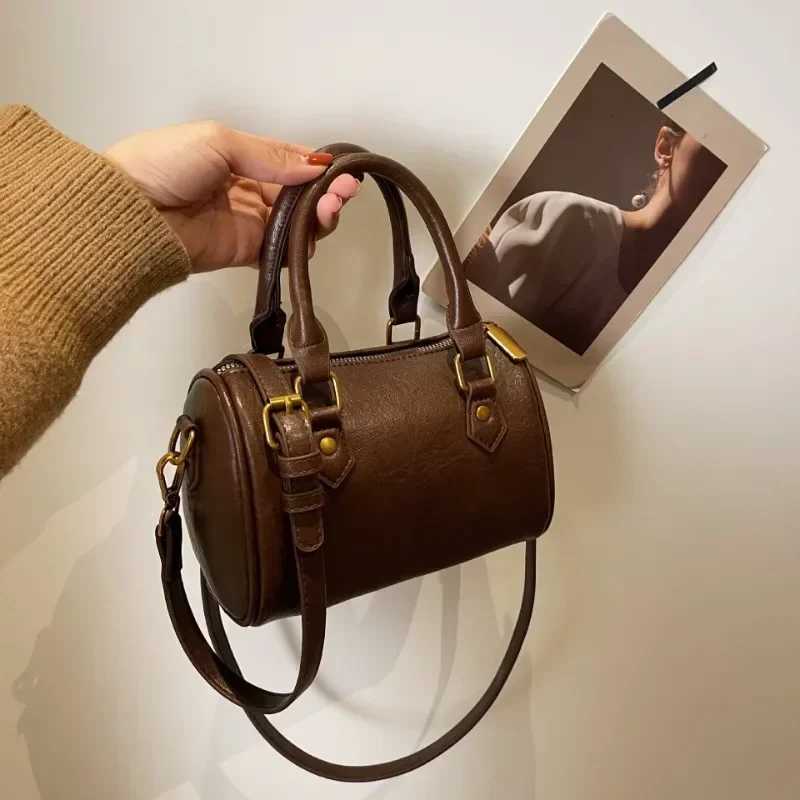 Wen Vintage Bost Bag Casual Fi Crossbody Wens British Style TopHandle Simple Fem Shoder Bag for Girl1 D251031