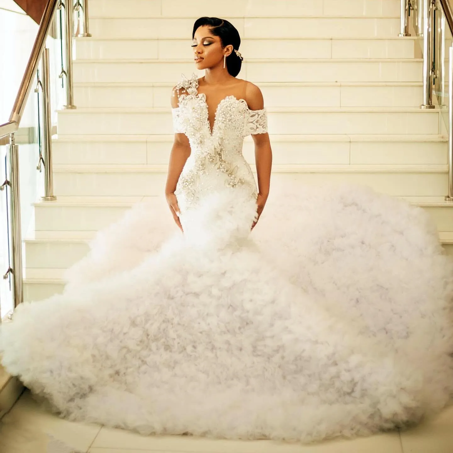 Ivory Mermaid Wedding Dresses Florals Pearls Beaded Crystals Lace Tiers Bridal Gowns Dress