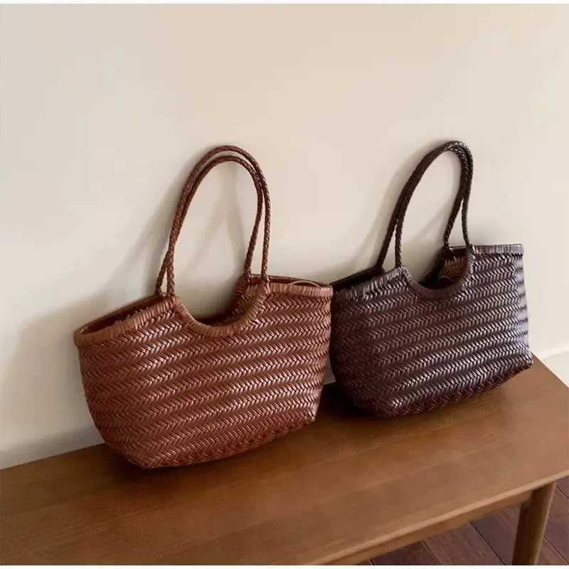 New Light Luxury Brand Handbag Simple Summer Woven Bag Vacation Beach Bag Commuting Versatile Ladies Messenger Bag Banquet Bag W251031