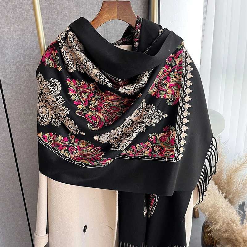 Winter Warm Cashmere Scarf for Women Floral Embroidery Blanket Thick Shawl Wrap Neckerchief Elegant Lady Poncho Bufanda C251031