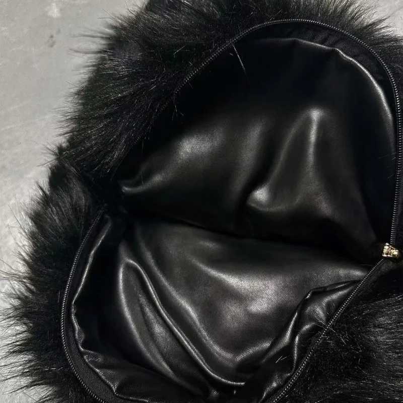 Vintage Print Fluffy Backpack Personality Y2k Aesthetic Fashion Schoolbags Women Casual Harajuku Streetwear All Match Backpacks W251031