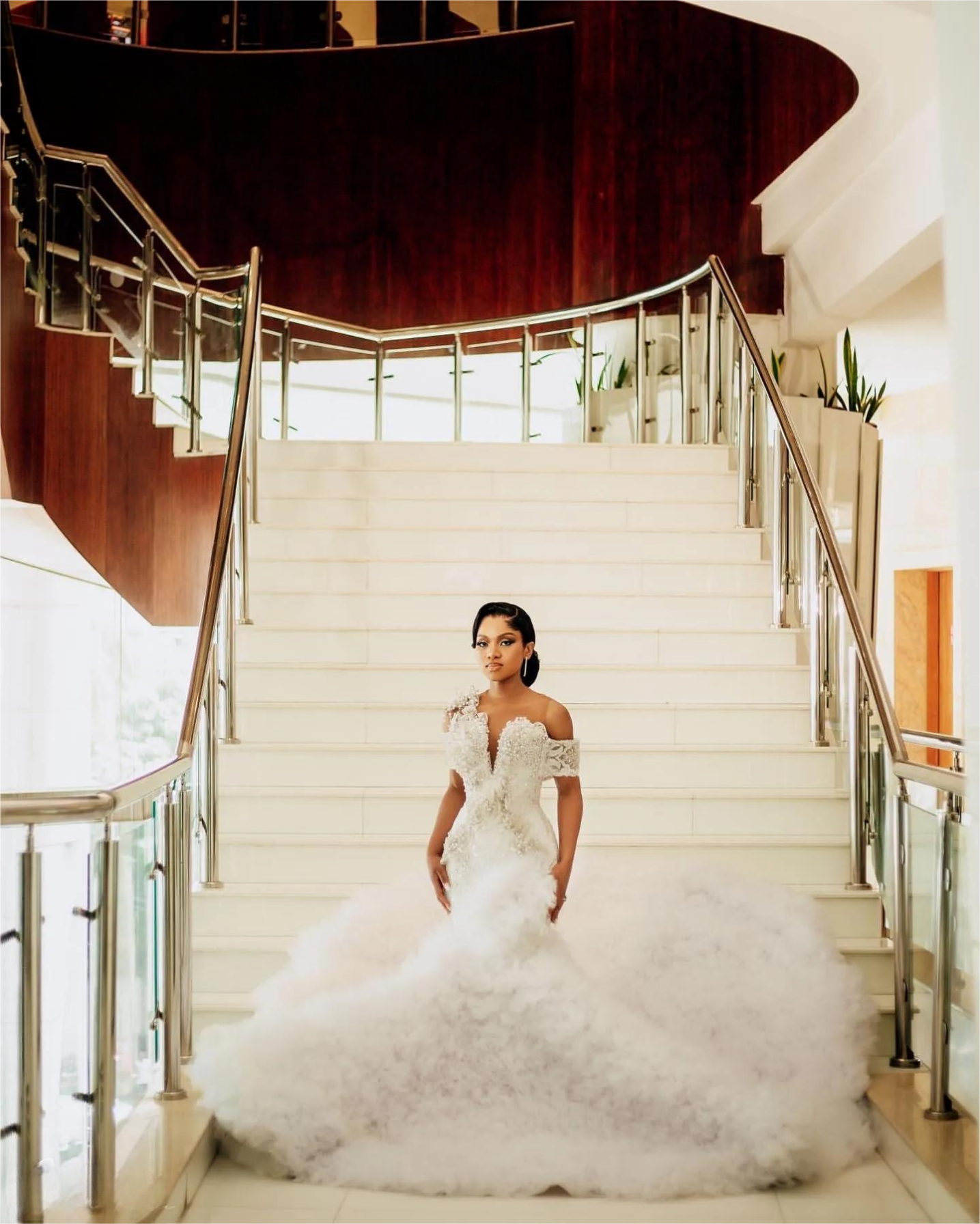 Ivory Mermaid Wedding Dresses Florals Pearls Beaded Crystals Lace Tiers Bridal Gowns Dress