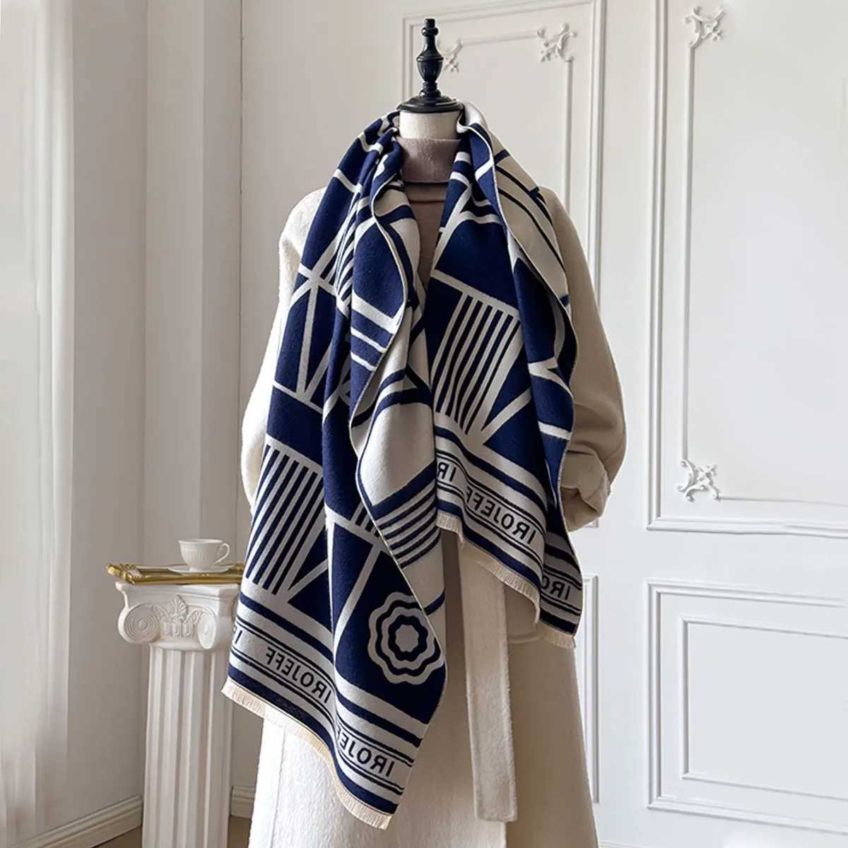 New Brand Elegance TwoSided Jacquard Scarf Soft Warm Fringe Shawl Winter Fashion Coldproof Windproof Blanket C251031