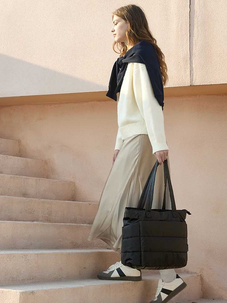 BAGSMART Womens Bag Large Capacity Solid Color Tote Bag Versatile Handbag for Commuter Work Student Class Shopping bag W251031