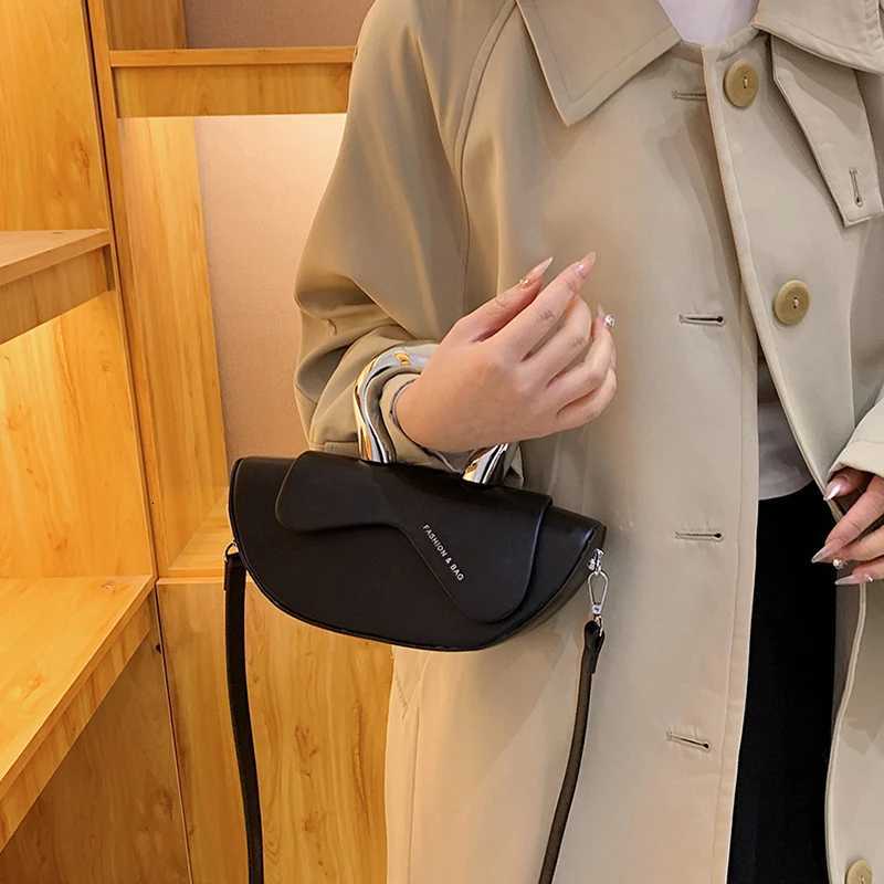 Sewing Thread Solid Soft Shoulder Bags Fashion 2024 High Quality Bags for Women Hasp Interior Compartment Pu Womens Handbags W251031