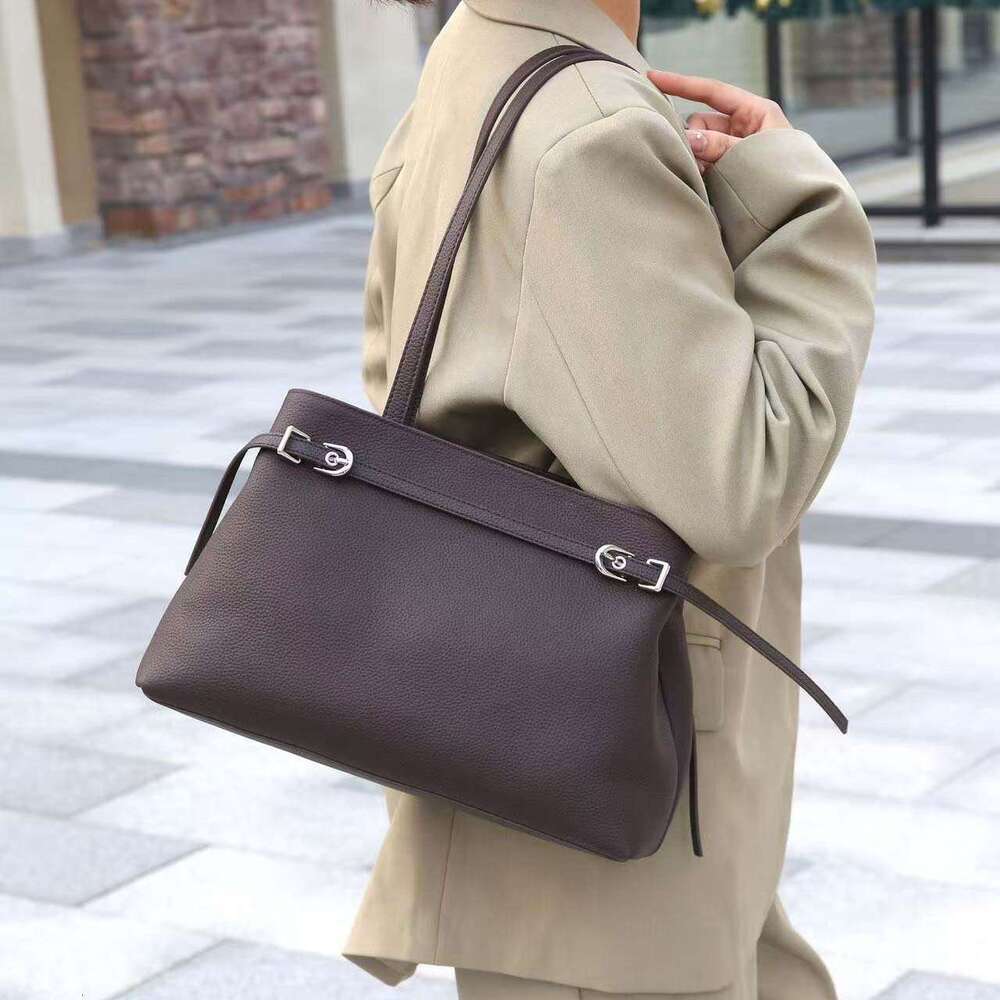 Luxury Bag Designer Genuine Leather New Large Capacity Cowhide High End Commuter Crossbody Shoulder Women S Tote Bag