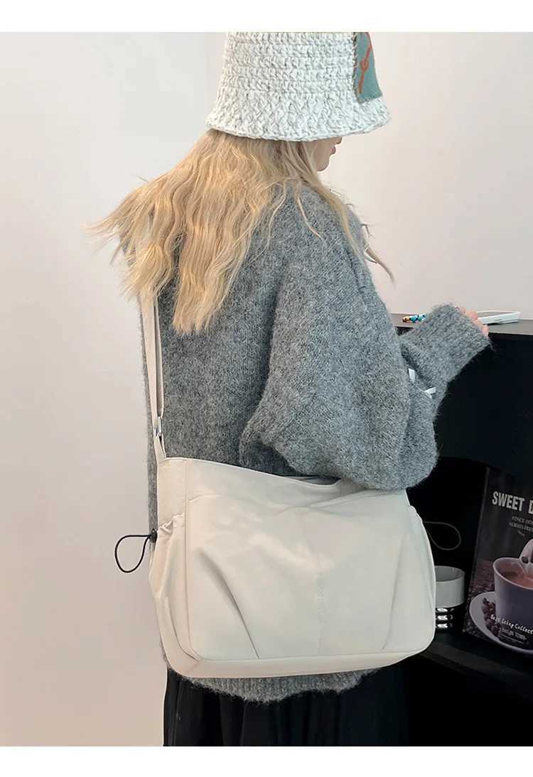 Simple Waterproof Nylon Women Crossbody Bags Large Capacity Lightweight Ladies Shoulder Bag Solid Color Multipocket Female Tote W251031