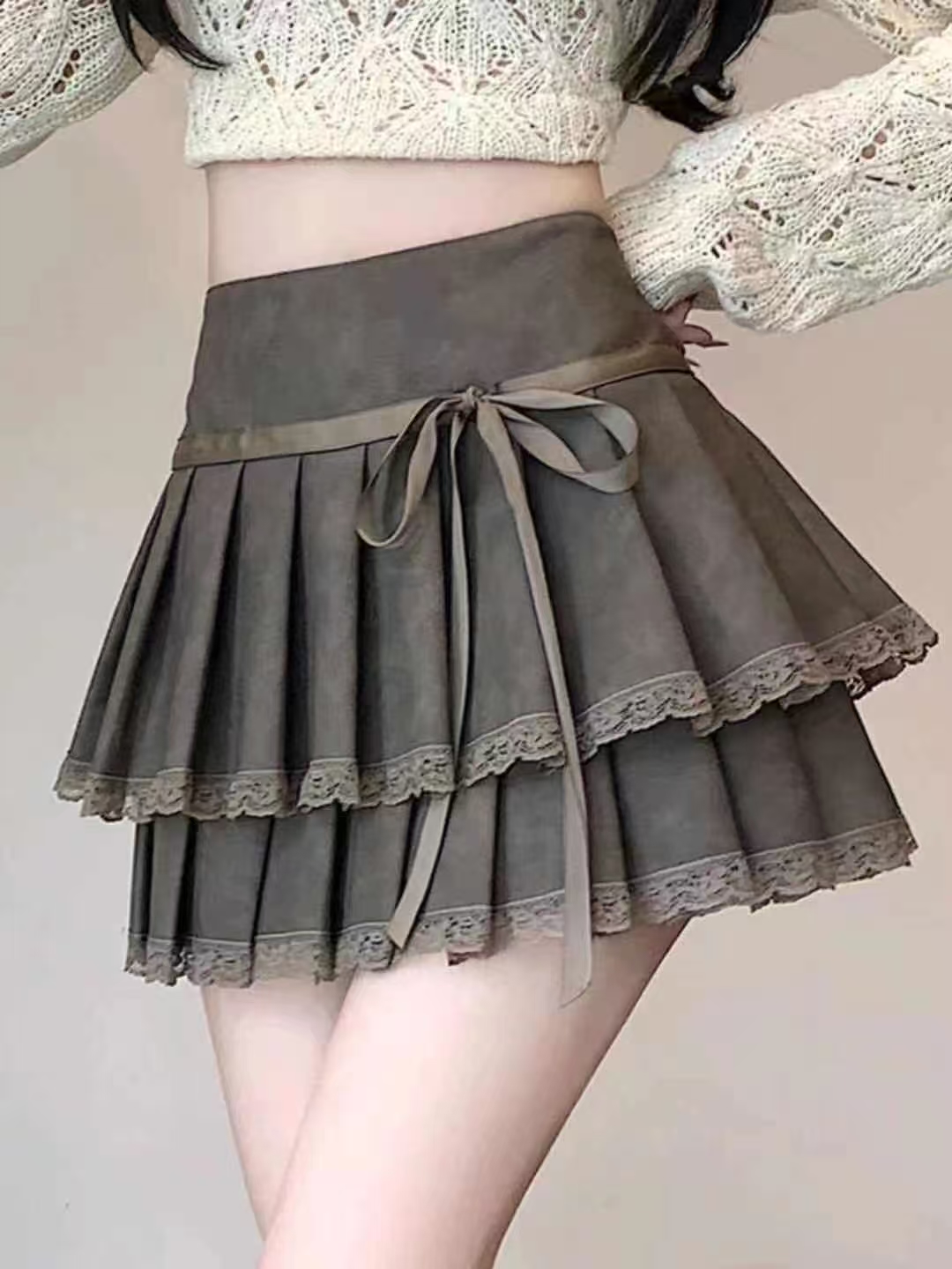 Women's Pleated Cake Skirt with Bow Tie, Lace Trim, High-Waisted Short Skirt for Women, Slimming & Heightening, Fashionable Lolita Style Mini Ski