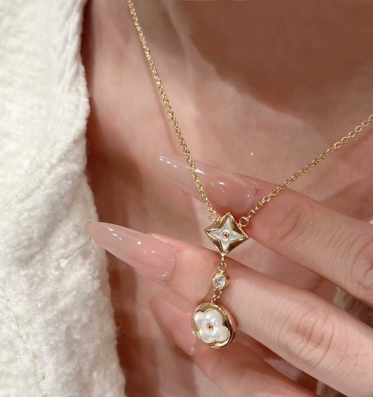 With BOX Designer Fashion Necklace Choker Chain Gold Plated Stainless Steel Pearl Pendant Necklaces For Women Vjjewelry Luxury Pendant Clover necklace