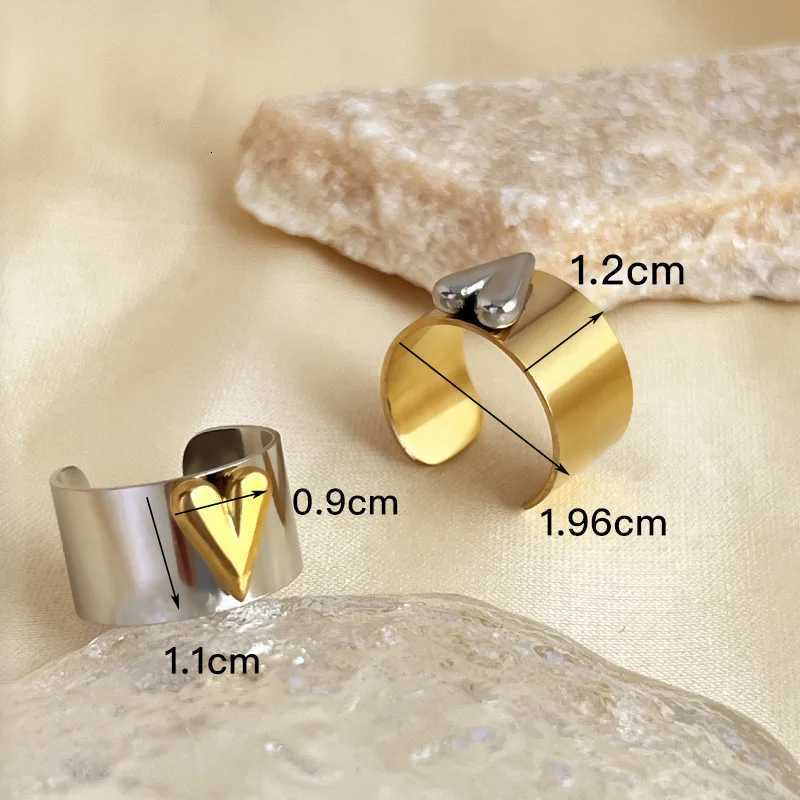 2025 New Design Gold Silver Color Two Tone Metal Heart Stainless Steel Rings for Women Men Trendy Jewelry Valentines Day GiftsXJ251031