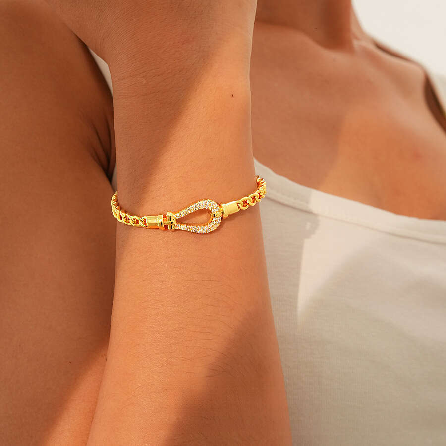 Bracelet Designer luxury bangle Zircon Water Drop Oval Splicing Open Light Niche High end Sense Bracelets Personality Minimalist Style Jewelry