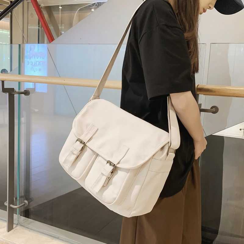 Casual Canvas Women Shoulder Bags Female School Messenger Bags Multi Pocket Flap Buckle Unisex College Student Crossbody Bookbag W251031