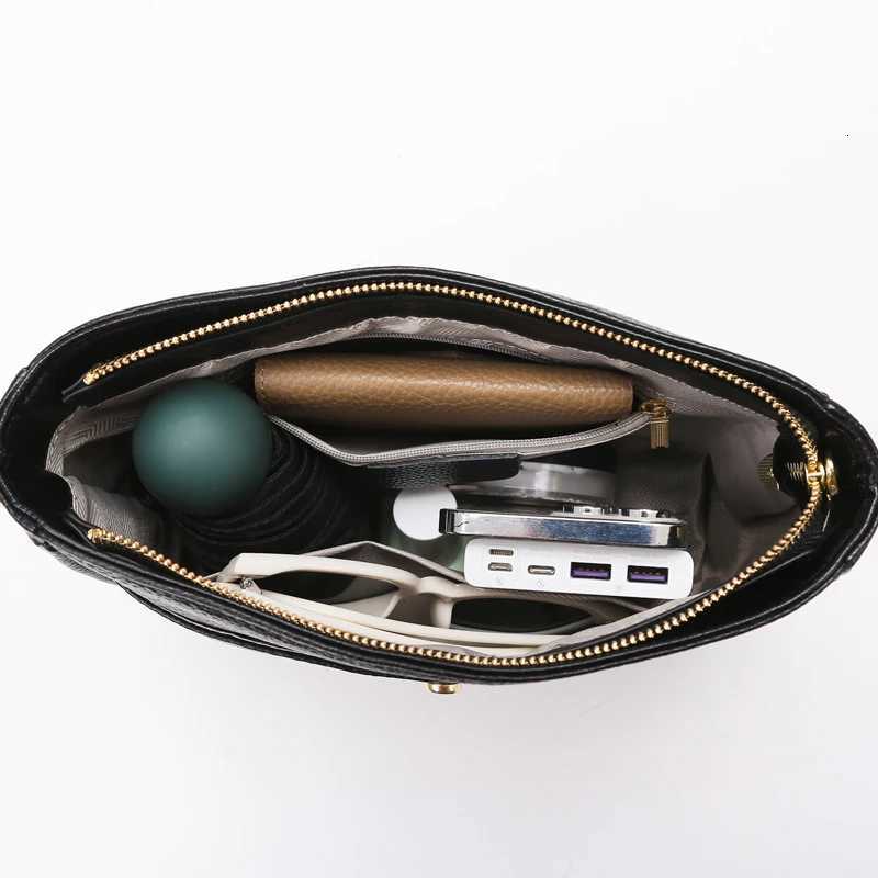 100 cowhide brand shoulder Bag Large capacity For luxury designer handbag women Handbags leather single shoulder straddle bag W251031