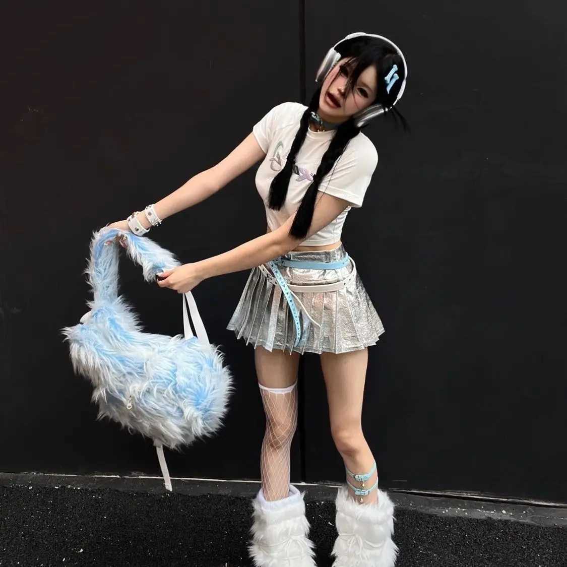 Y2k Fluffy Backpacks Color Contrast Winter Travel Bags Outdoor College Student Fashion School Bag Harajuku Faux Fur Backpack New W251031