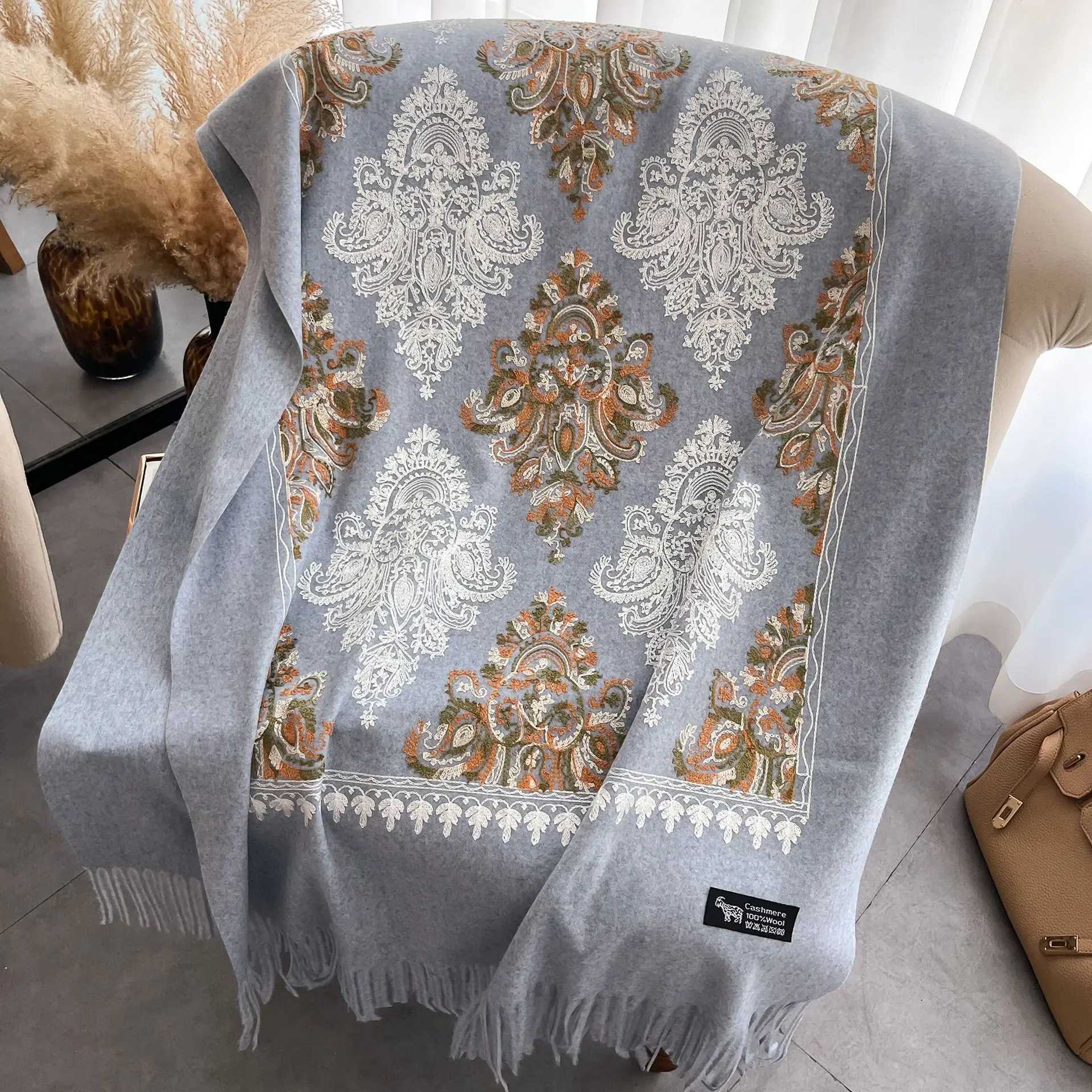 Winter Warm Cashmere Scarf for Women Floral Embroidery Blanket Thick Shawl Wrap Neckerchief Elegant Lady Poncho Bufanda C251031