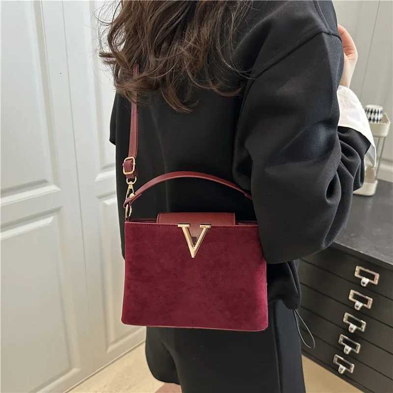 Fashionable Mini Suede Womens Bag Faux Suede Tote Bag Hardware Lock Buckle Decoration Handbag Purse Shoulder Cross Body BagsW251031