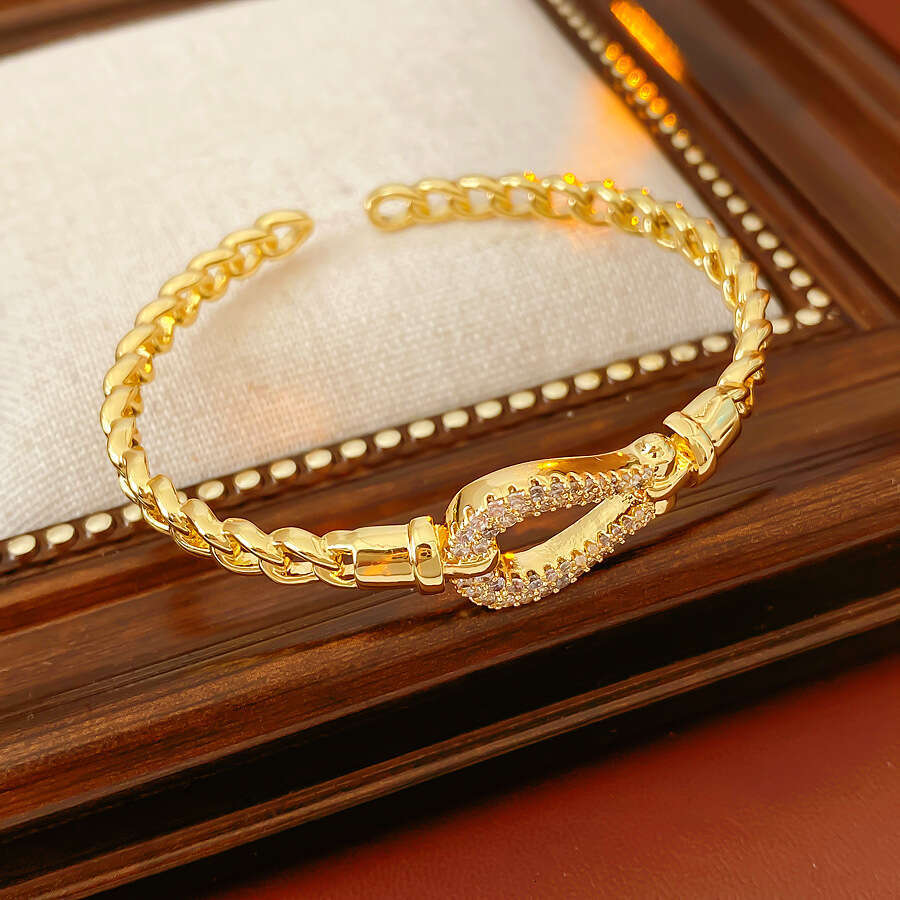 Bracelet Designer luxury bangle Zircon Water Drop Oval Splicing Open Light Niche High end Sense Bracelets Personality Minimalist Style Jewelry