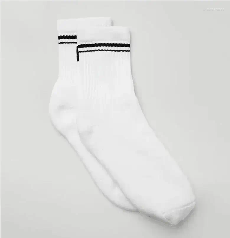 Women Socks Women's Yoga Non-Slip Grippy Sports Retro Pattern Breathable Cotton Crew For Pilates Gym Workout