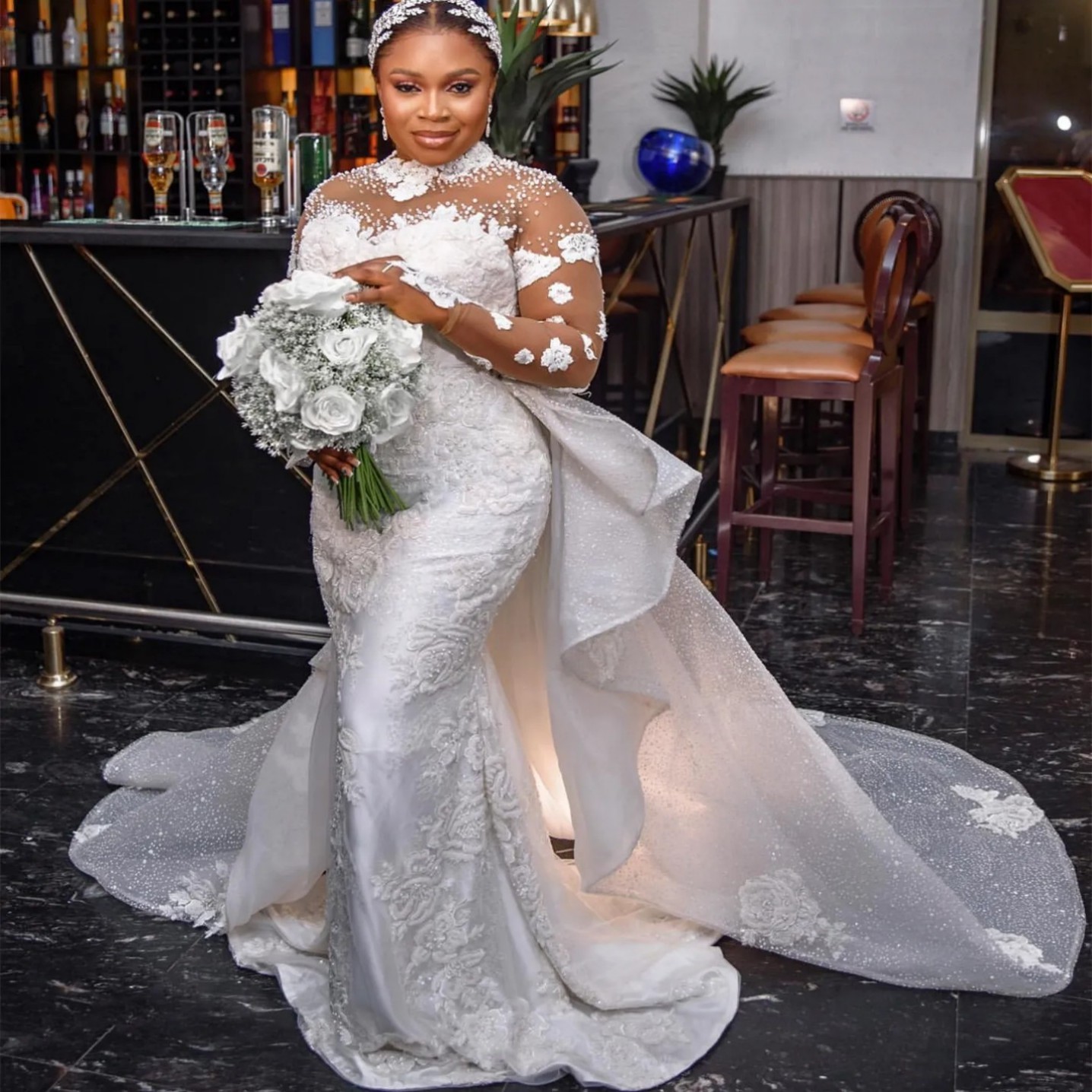 White Lace Beaded Wedding Dress Plus Size Detachable Train Sheer Neck Bridal Gowns Dresses