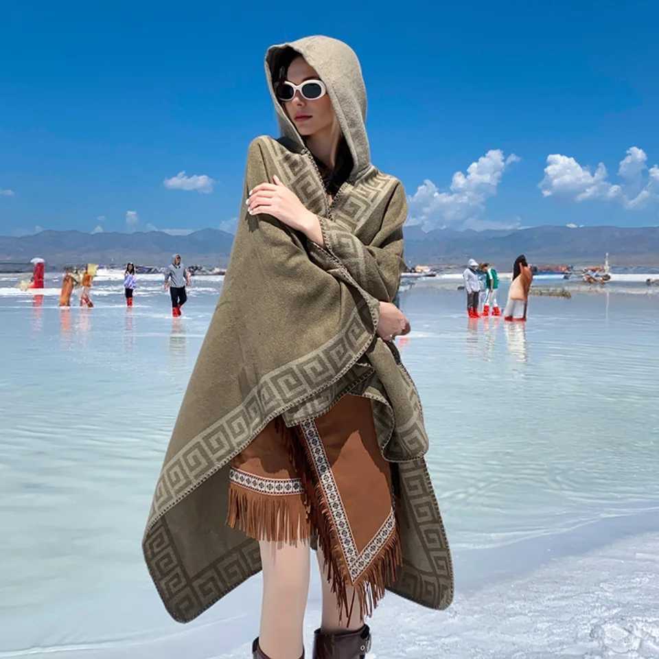 New Fine Ladies Shawl Scarf with Geometric Pattern Borders Hooded Wrap Shawl Autumn Winter outdoor Travel Stylish Women C251031