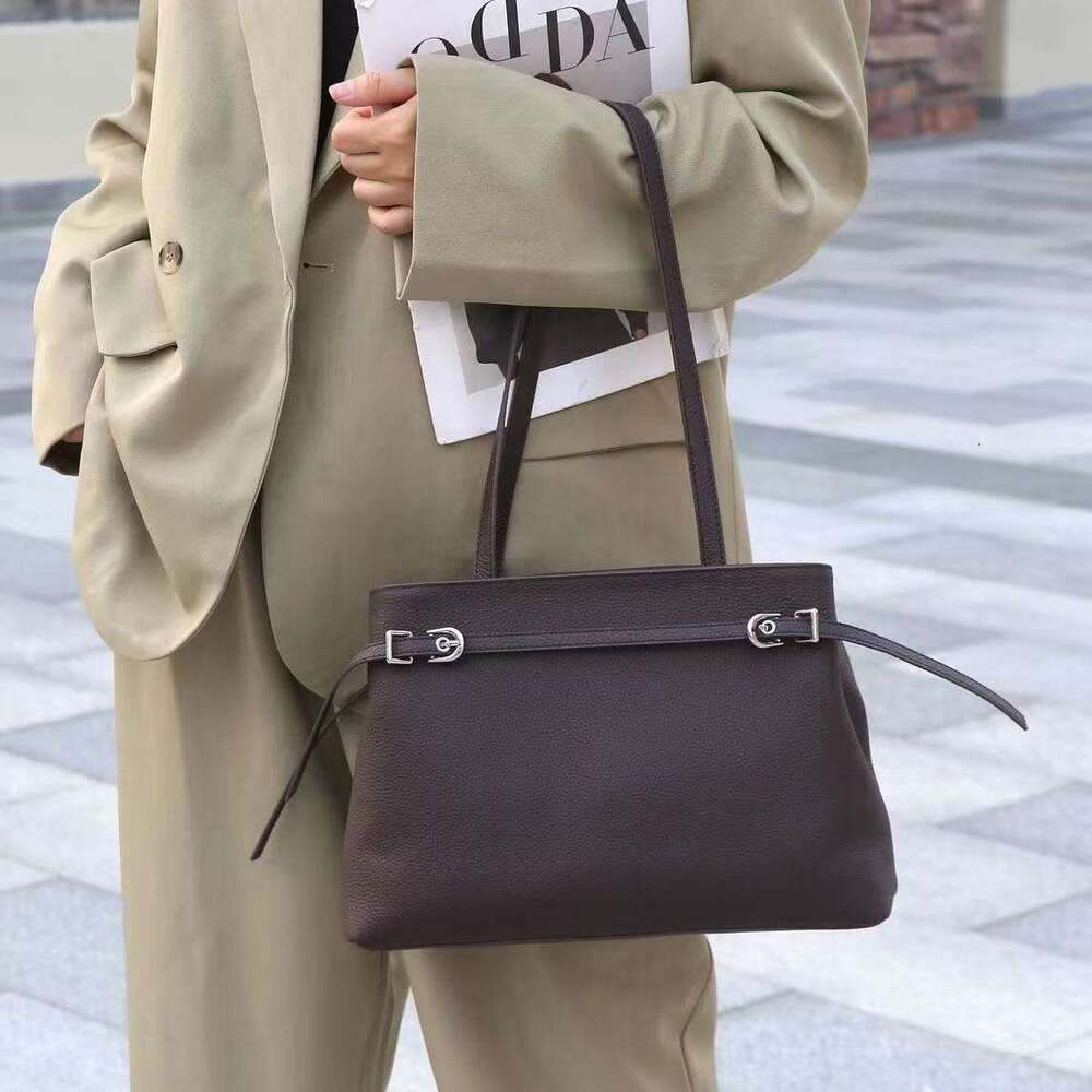 Luxury Bag Designer Genuine Leather New Large Capacity Cowhide High End Commuter Crossbody Shoulder Women S Tote Bag