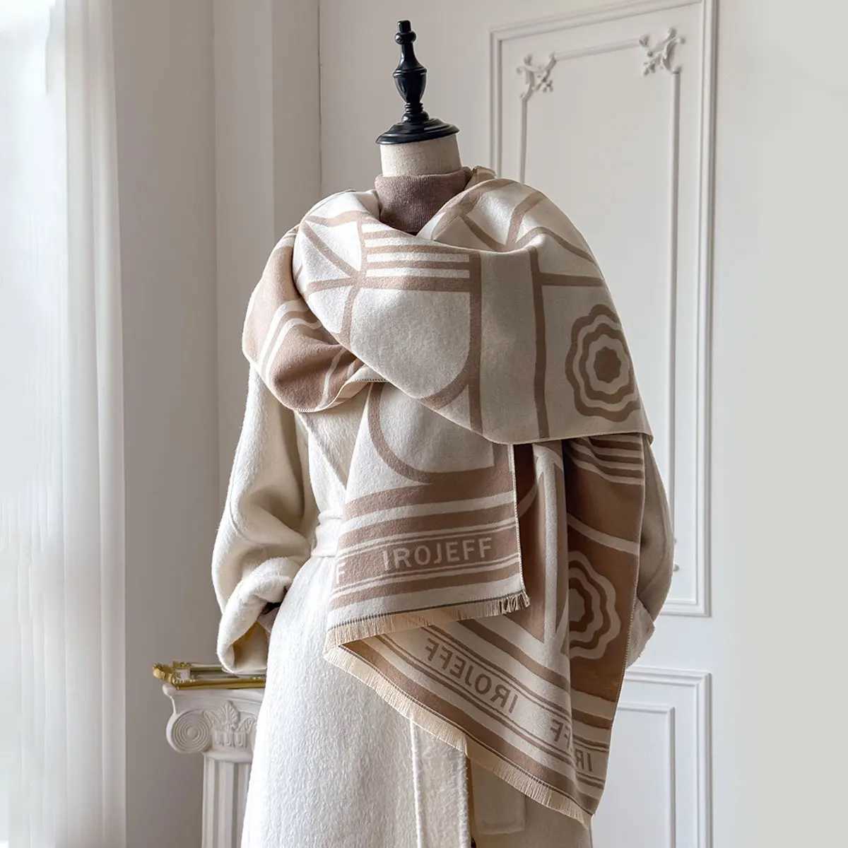New Brand Elegance TwoSided Jacquard Scarf Soft Warm Fringe Shawl Winter Fashion Coldproof Windproof Blanket C251031