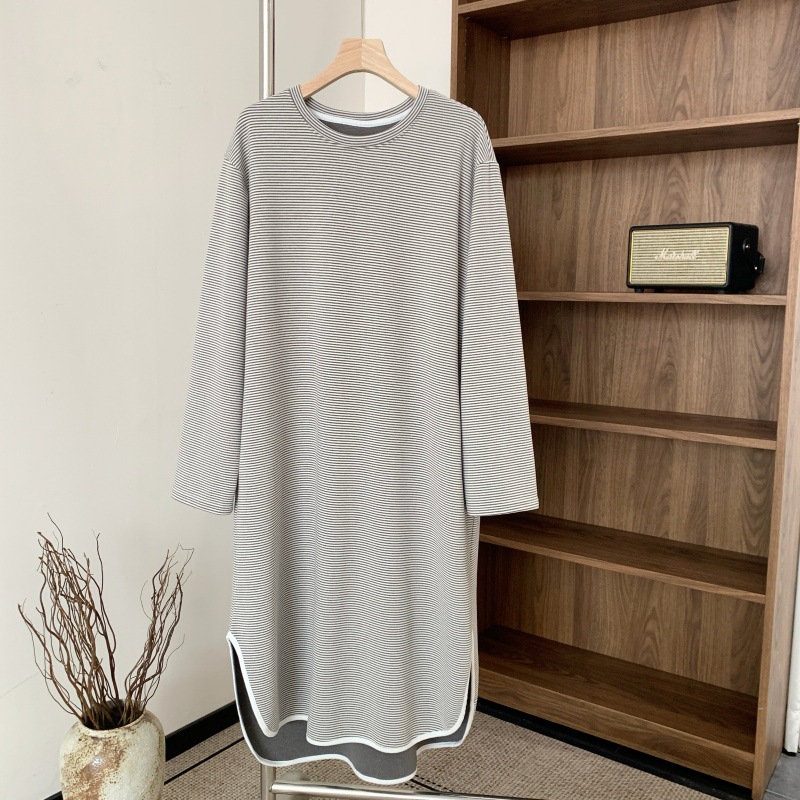 B1129-Womens Casual Flowy Half-Skirt Made from Durable Natural Fabrics Suitable for Various Occasions