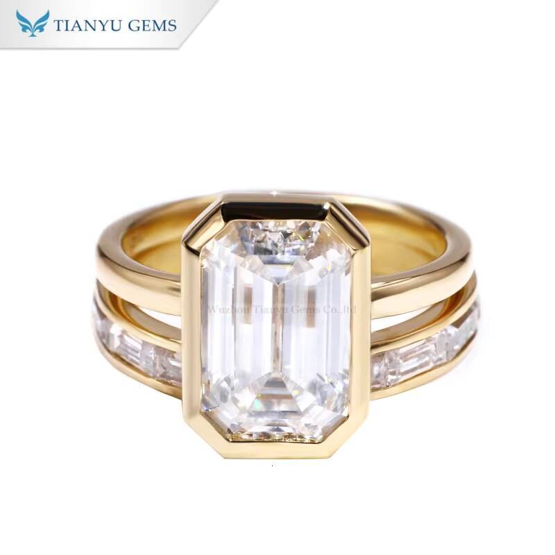 Tianyu Gems Wedding Bezel Set Solitaire Emerald Cut Mossanite 3ct Moissanite Diamond 750 18K Yellow Gold Custom Rings for Women
